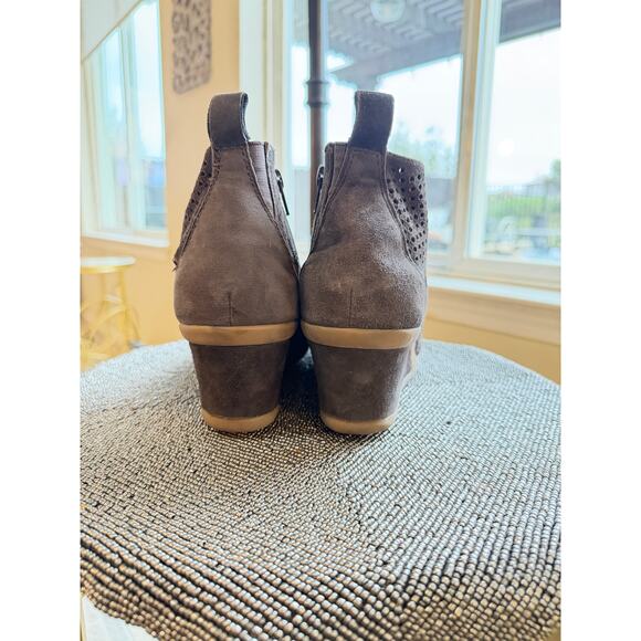 Earth “Cosmos” Wedge Sandals – Dark Slate – Perforated Leather – Size  9 - Picture 3 of 8